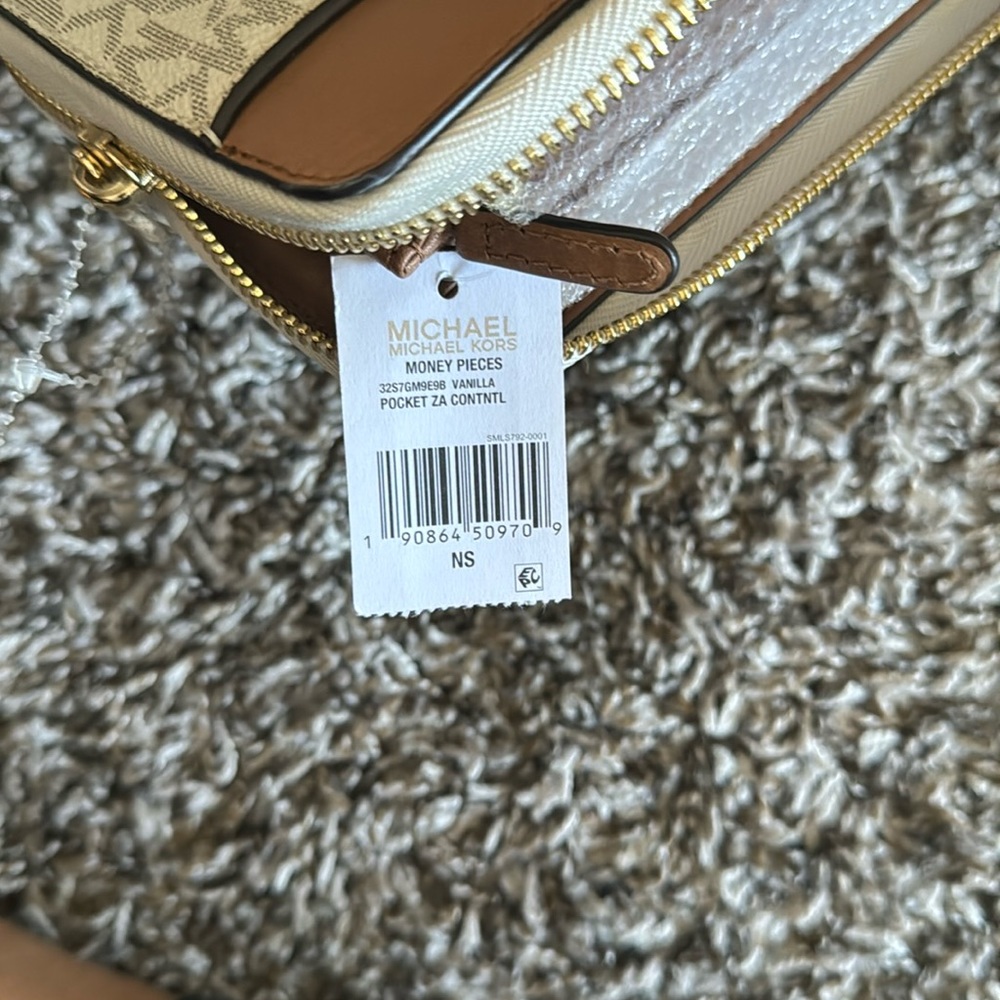 Michael Kohrs NEW W TAGS Continental Zip Wallet - Picture 5 of 5
